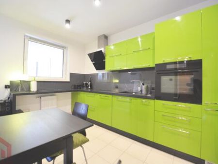 Mieszkanie na wynajem z łatwym dojazdem do centrum - Zdjęcie 4