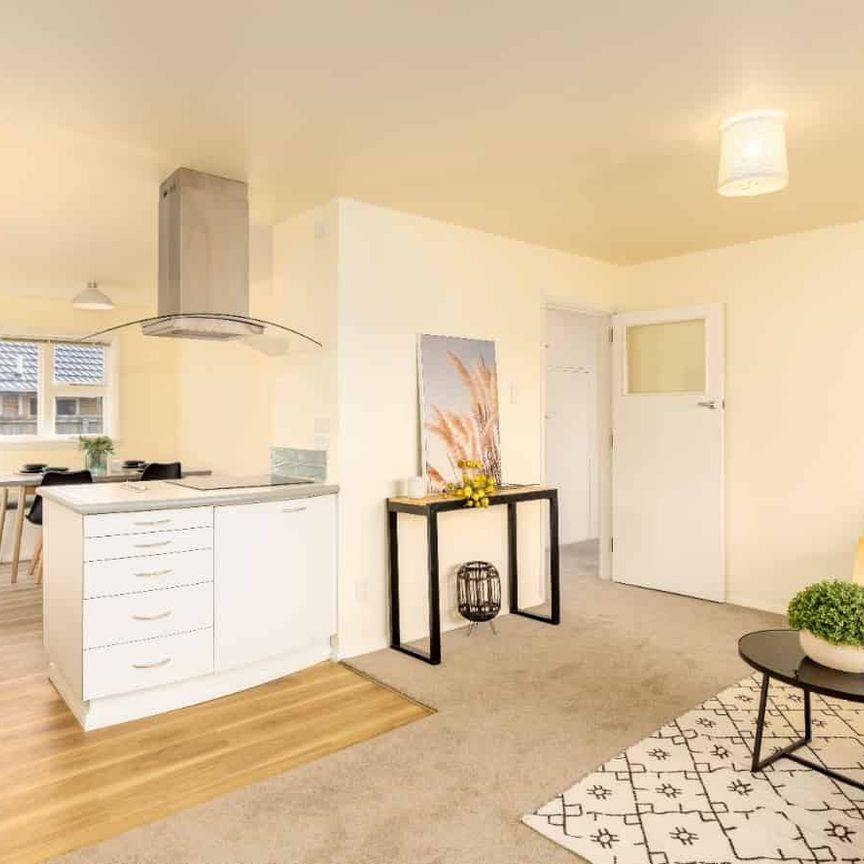 Three bedroom plus a studio - Photo 1