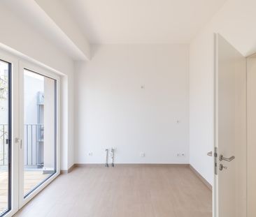 Tolle 3-Raum-Wohnung mit Dachterrasse, Balkon & Klimaanlage - WE19 - Photo 3