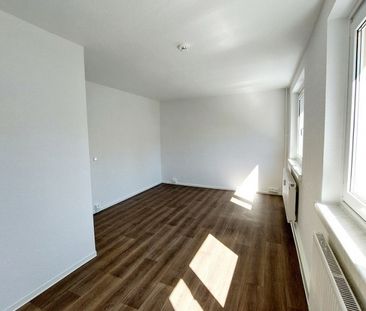 Moderne Wohnung mit Balkon - Photo 1