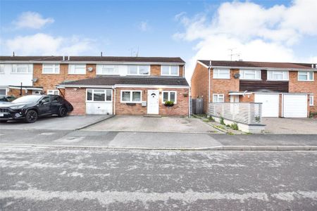 3 bedroom end of terrace house to rent - Photo 5