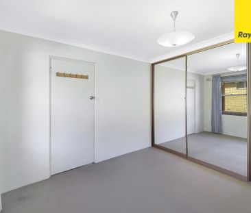 Prime Location - Easy walk to station & shops - Photo 4