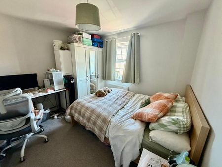 3 bedroom semi-detached house to rent - Photo 2