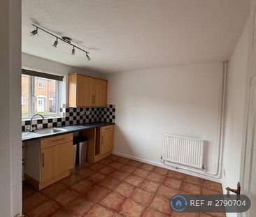 2 bedroom semi-detached house to rent - Photo 5