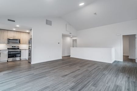 2 bed/2 bath Condo in Glenmore - Photo 5