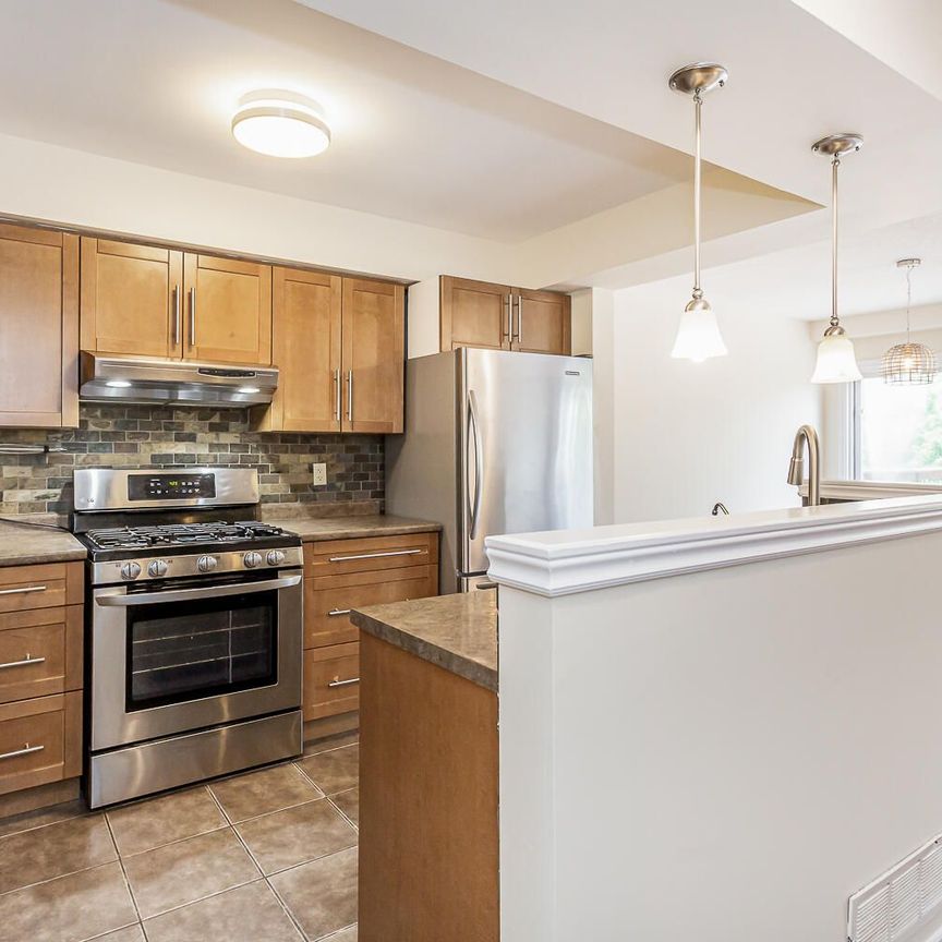For Lease - 258 Mcmeeken Drive, Cambridge, Ontario - Photo 1