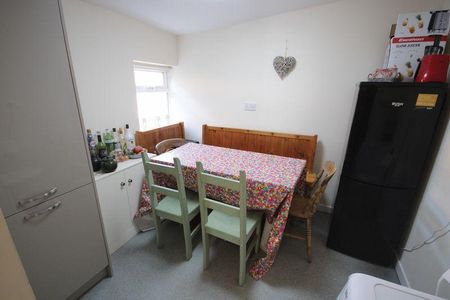 5 bedroom terraced house to rent - Photo 2