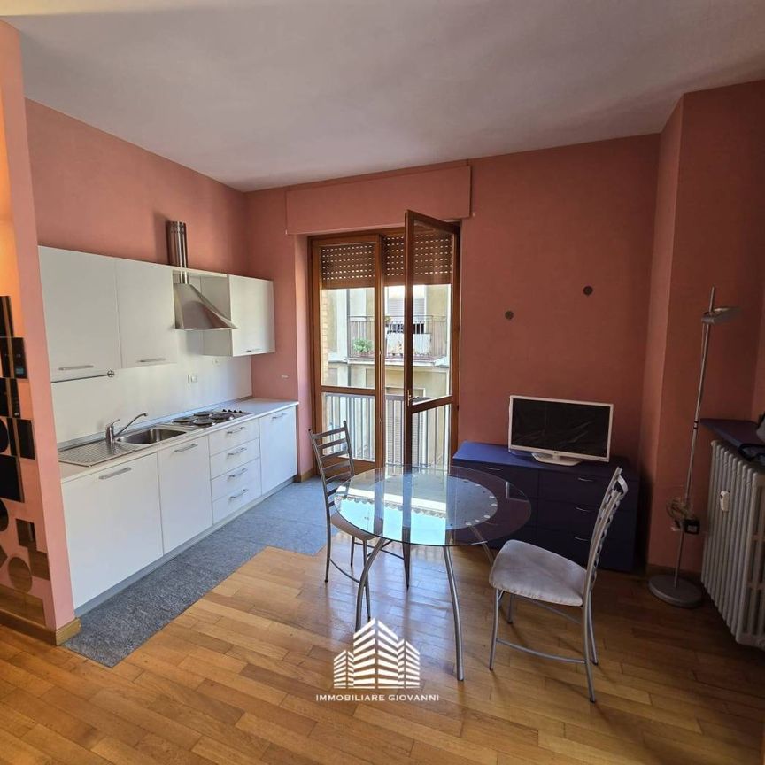 Monolocale via Giuseppe Mazzini 3, Centro, Alba - Photo 1
