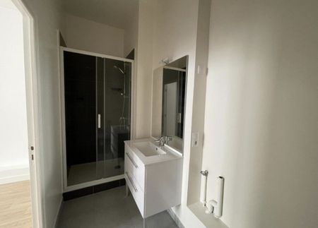 Location Appartement 1 pièce 27m² ANGERS 49100 - Photo 3