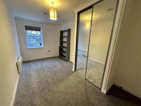 Albany Gardens, Colchester, CO2 - Photo 4