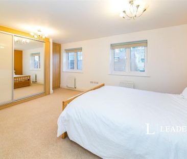 4 bedroom detached house to rent - Photo 5