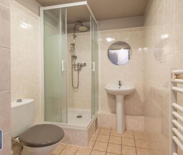 Location Appartement 1 pièce 36m² LYON 3ème - Photo 3