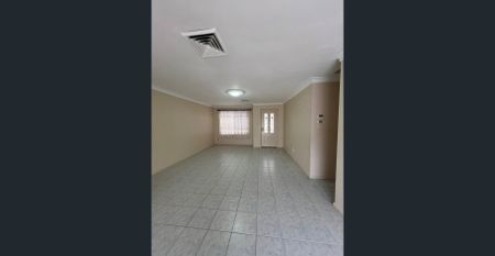 3 Bedroom villa with gas cooking & tiled living areas - Photo 3