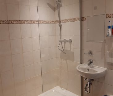 Schicke 3-Raumwohnung mit Balkon und Dusche - Foto 1