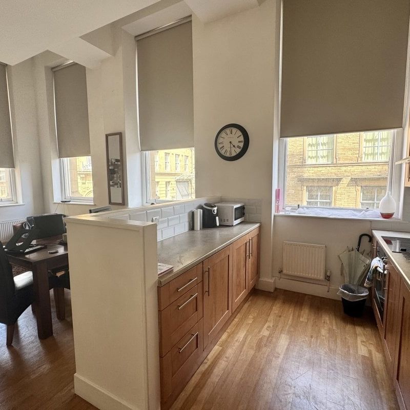 East Parade, BRADFORD - Photo 1