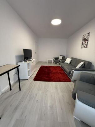 Apartament bloc nou, centrala pe gaz, balcon, terasa - Fotografie 1