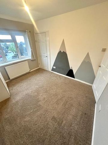 5 bedroom semi-detached house to rent - Photo 5