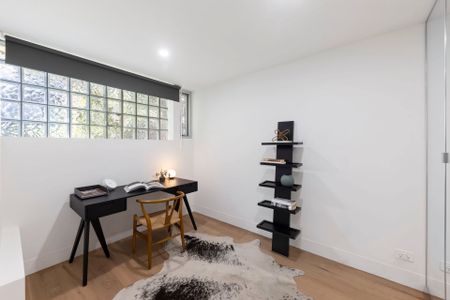 Unique, Light-Filled Sanctuary in the Heart of Carlton - Photo 2