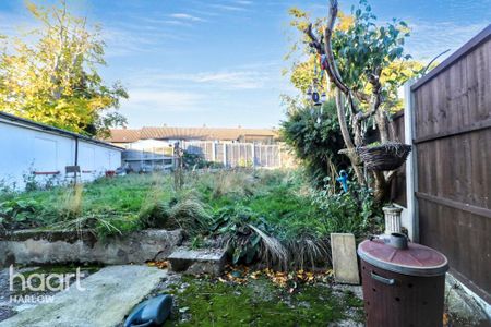 2 bedroom semi-detached house to rent - Photo 2