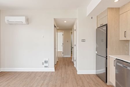 For Lease - 10 MCARTHUR Avenue Unit# 201, Vanier and Kingsview Park, Ontario - Photo 5