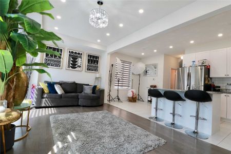 For Lease - 9 Conarty Crescent, Whitby, Ontario - Photo 2
