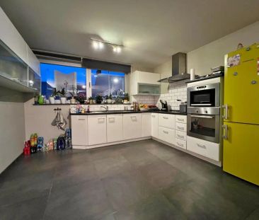 Ruim appartement met 2 slaapkamers en gezellig terras - Photo 6