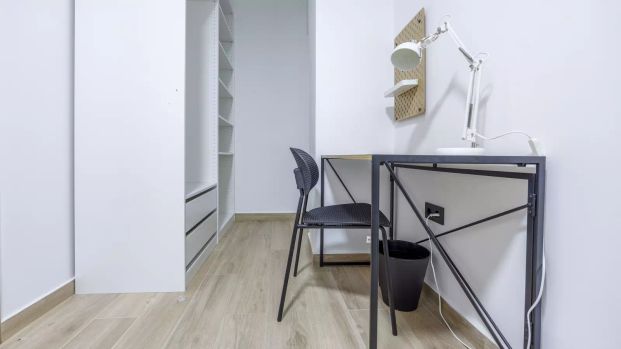 Room in a shared 7-bedroom apartment for rent in Benimaclet - Photo 1