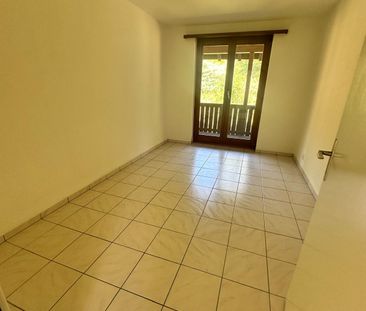 Gemütliche 4.5 Zimmer Wohnung mit grosser, überdachter Laube - Photo 3