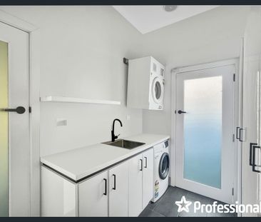 22 Broad Street, Wagga Wagga, NSW 2650 - Photo 2