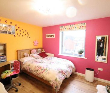 4 bedroom semi-detached house to rent - Photo 4