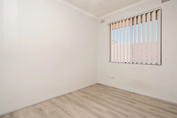 Beautifully Presented Apartment for Lease in Prime Location - Photo 1