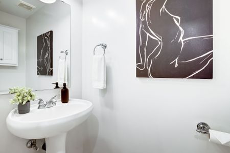 For Lease - 4398 Fairview Street, Burlington, Ontario - Photo 2