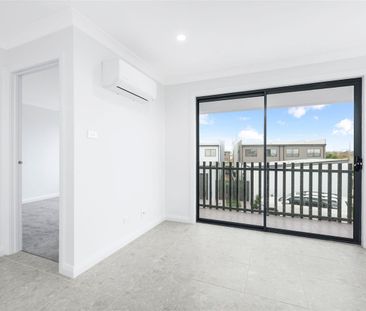 Stunning Single Bedder for Rent in the Perfect location!! - Photo 4