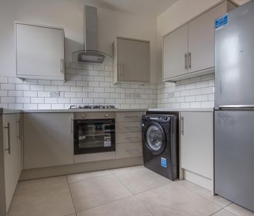 1 bedroom in a house share to rent - Photo 5