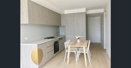 Fully Furnished Apartment next to Rundle Mall with Panoramic Views - Photo 5