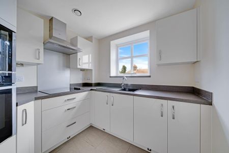 1 bedroom retirement property to rent - Photo 3