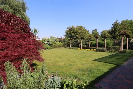 RUSTIG GELEGEN VILLA MET ZONOVERGOTEN TUIN - Photo 2