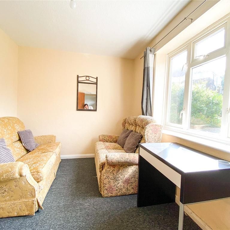 5 bedroom semi-detached house to rent - Photo 1