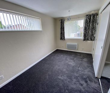1 bedroom semi-detached house to rent - Photo 2
