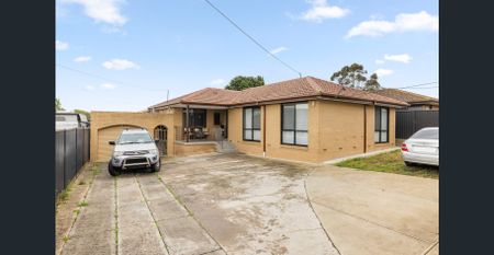 GREAT FAMILY HOME WAITING FOR YOU - Photo 3