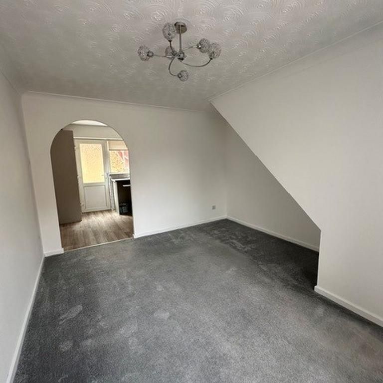 2 bedroom semi-detached house to rent - Photo 1