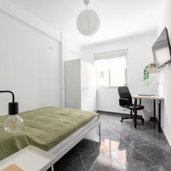 Calle Mirarosas, Málaga, Andalusia 29011 - Photo 2