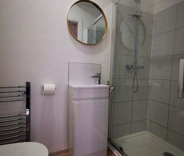Room in a Shared Flat, Craigmillar Castle Avenue, EH16 - Photo 1