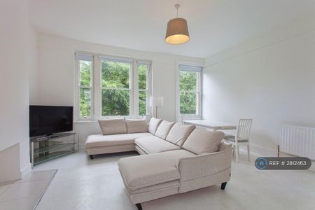 3 bedroom flat to rent - Photo 4