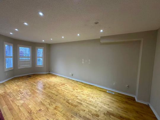 For Lease - 36B Lambton Avenue Unit# Upper, Toronto, Ontario - Photo 1
