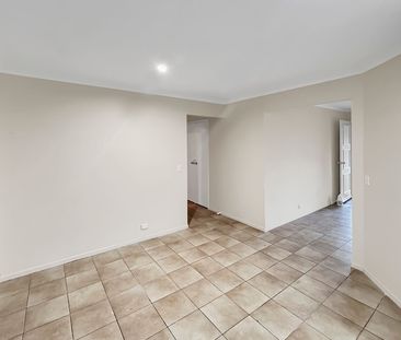 8 Dargie Avenue, 4301, Collingwood Park Qld - Photo 2