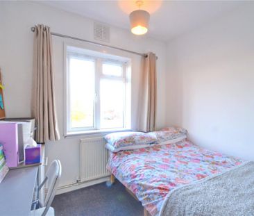 4 bedroom semi-detached house to rent - Photo 6