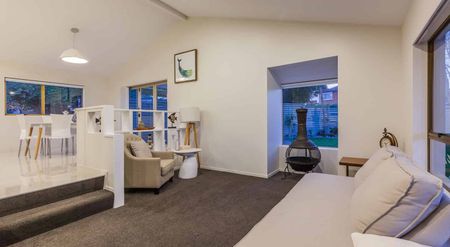 Stunning family home at central Browns Bay - Photo 3