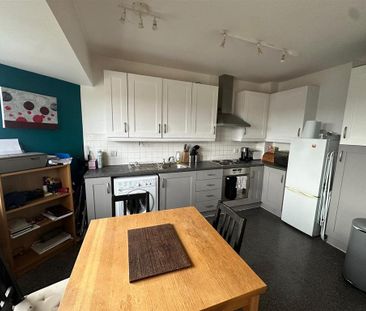 2 bedroom apartment to rent - Photo 6