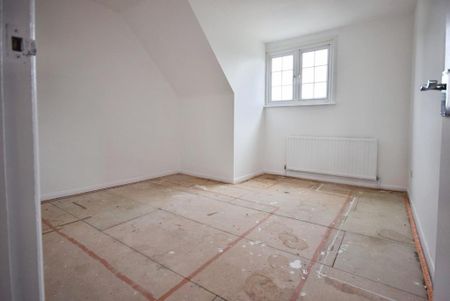 3 bedroom end of terrace house to rent - Photo 4